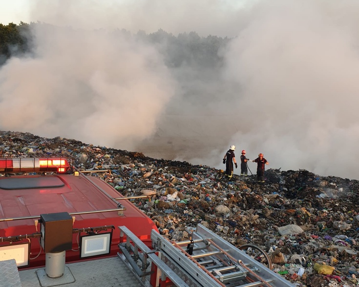 incendiu groapa gunoi doba