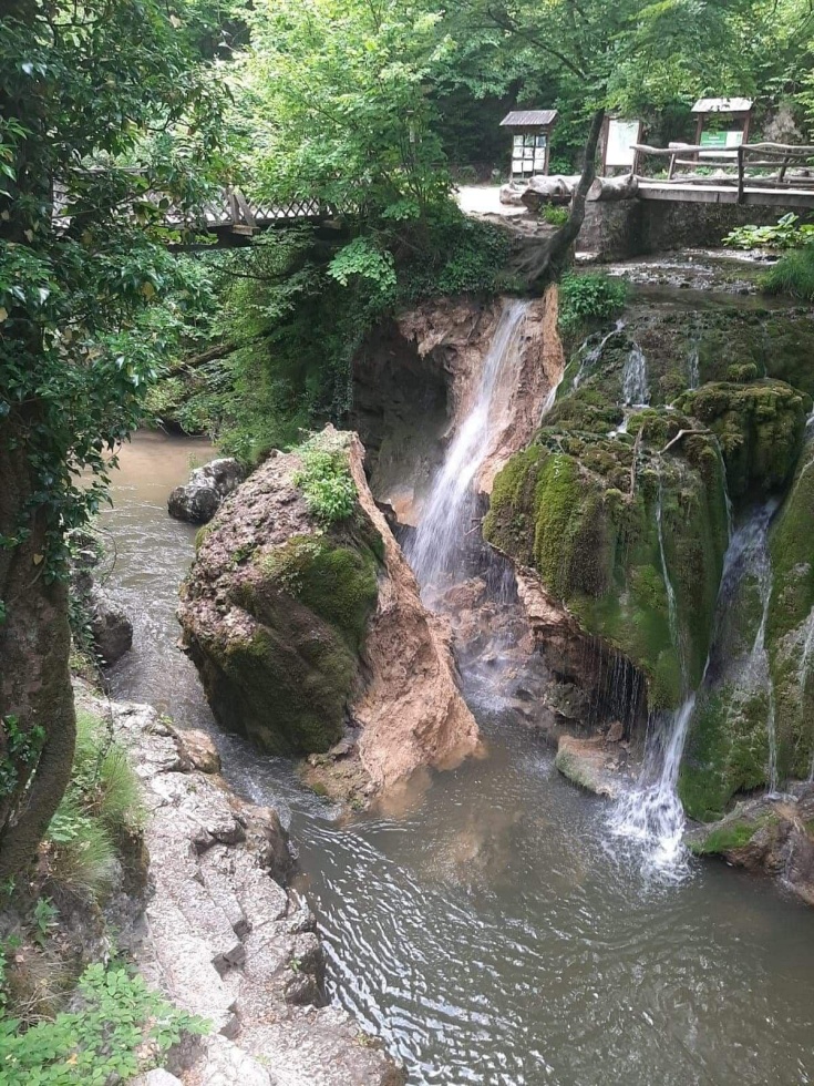 cascada bigar1